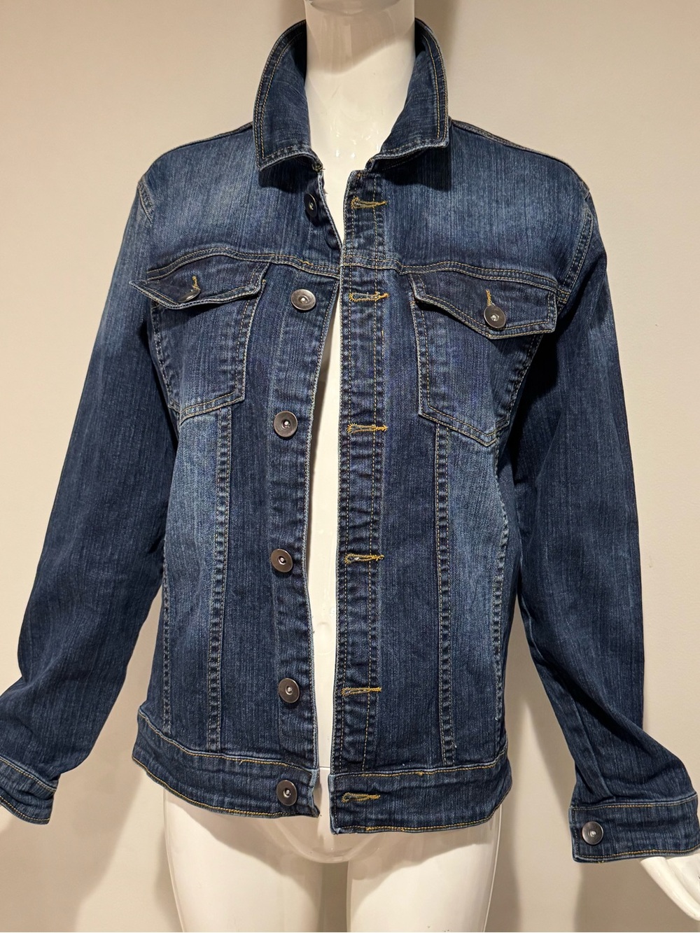 Driftwood Dark Wash Stretch Denim Trucker Jacket Medium Classic